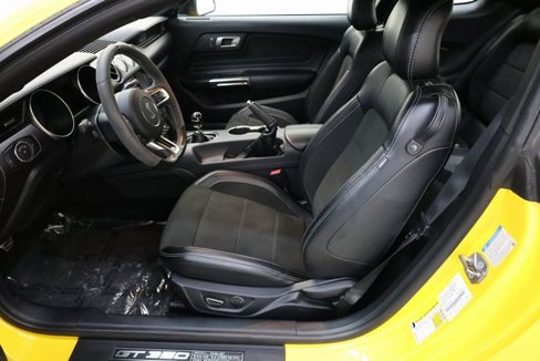Used 2016 Ford Mustang Shelby GT350 w/ Technology Package image 69