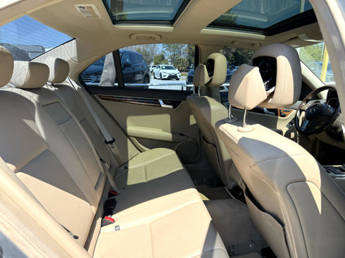 Used 2012 Mercedes-Benz C 250 Sedan image 27