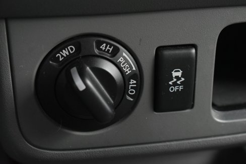 Used 2017 Nissan Frontier SV image 25