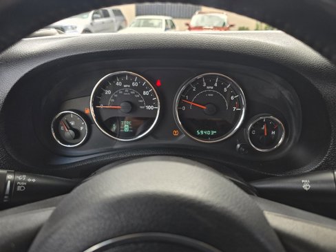 Used 2016 Jeep Wrangler Unlimited Sport w/ Connectivity Group image 18