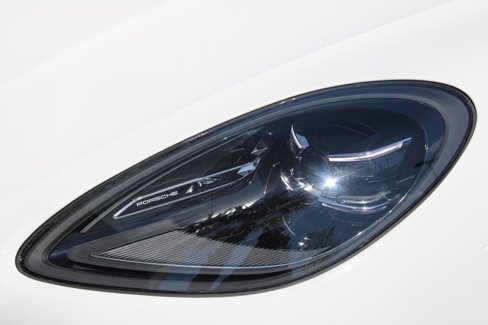 Used 2024 Porsche Macan image 10