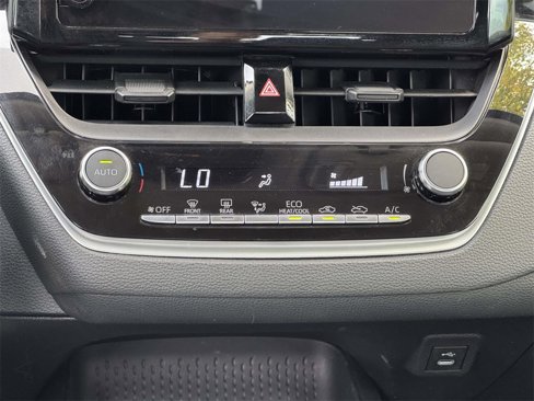 Used 2024 Toyota Corolla LE image 5