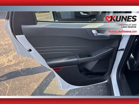 Used 2023 Ford Escape ST-Line image 15