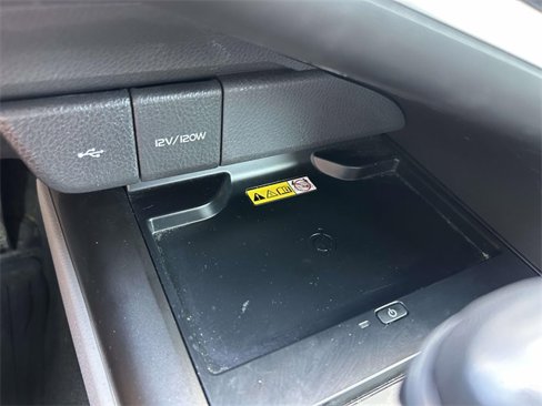 Used 2022 Toyota Camry XLE image 25