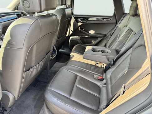 Used 2016 Porsche Macan S image 26
