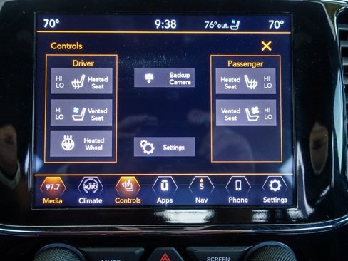 Used 2021 Jeep Grand Cherokee Limited w/ Luxury Group II image 9