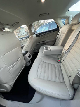 Used 2017 Ford Fusion SE w/ Fusion SE Technology Package image 7