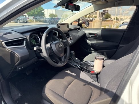 Used 2022 Toyota Corolla LE image 5