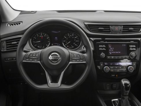 Used 2018 Nissan Rogue Sport S image 10
