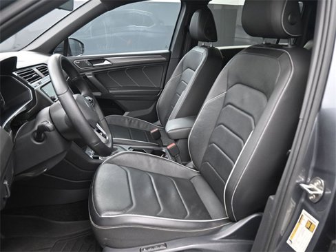 Used 2022 Volkswagen Tiguan SEL R-Line image 23