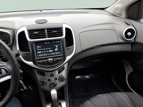 Used 2017 Chevrolet Sonic LT image 21