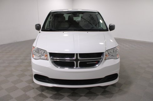 Used 2019 Dodge Grand Caravan SE w/ UConnect Hands-Free Group image 31