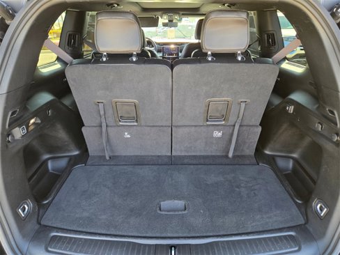 Certified 2024 Jeep Grand Cherokee L Limited w/ Luxury Tech Group II image 16