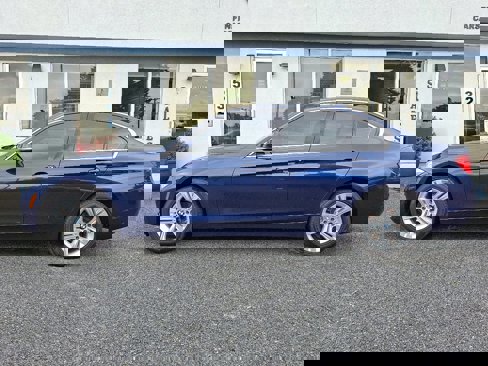 Used 2017 BMW 330i xDrive Sedan image 7