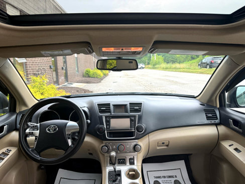 Used 2013 Toyota Highlander SE image 9