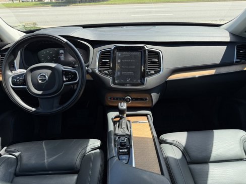 Used 2020 Volvo XC90 T6 Inscription w/ Protection Package Premier image 18