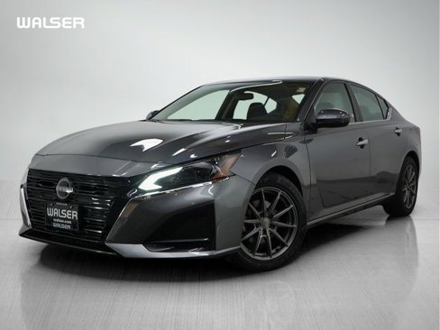 Used 2023 Nissan Altima 2.5 SV image 1