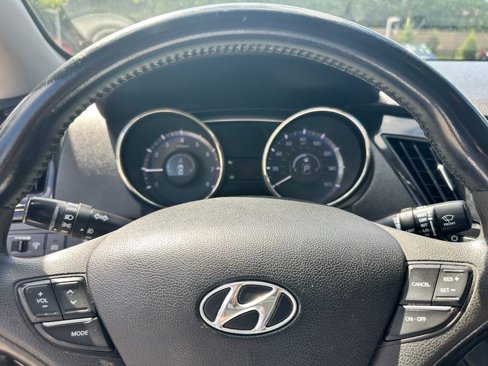 Used 2013 Hyundai Sonata Limited image 23
