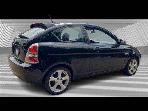 Used 2009 Hyundai Accent SE w/ Premium Equipment Pkg 4 image 6