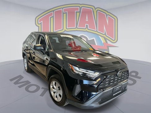 Used 2024 Toyota RAV4 LE image 3