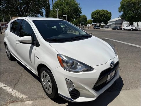 Used 2016 Toyota Prius C Two image 1