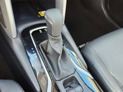Used 2022 Toyota Corolla Cross XLE image 30