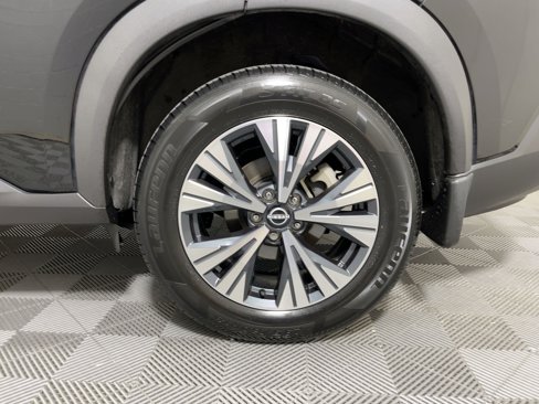 Used 2023 Nissan Rogue SV image 17