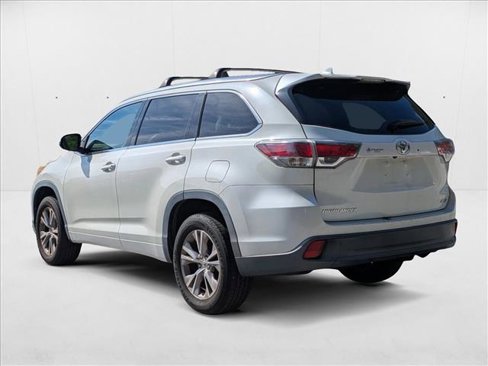 Used 2014 Toyota Highlander XLE image 7