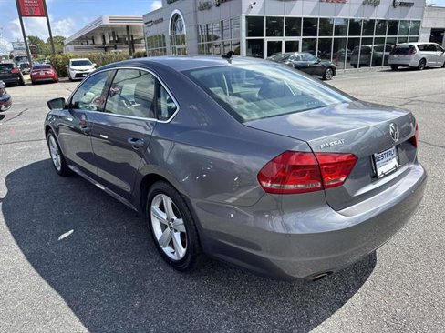 Used 2013 Volkswagen Passat 2.5 SE image 5