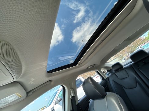 Used 2020 Ford Fusion Titanium image 29