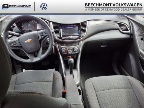 Used 2022 Chevrolet Trax LS w/ Tint and Cruise Package image 9