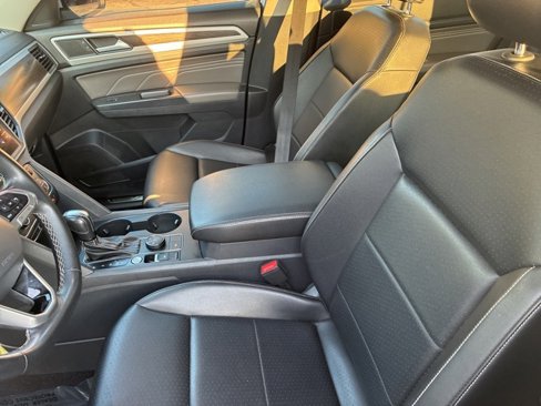 Used 2021 Volkswagen Atlas SE image 5