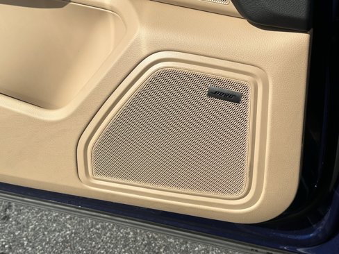 Certified 2025 Porsche Macan image 26