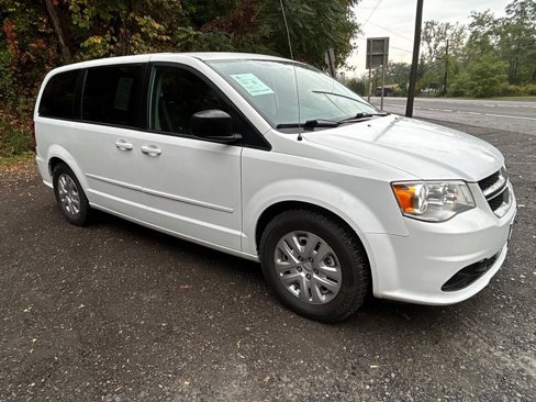 Used 2017 Dodge Grand Caravan SE image 10