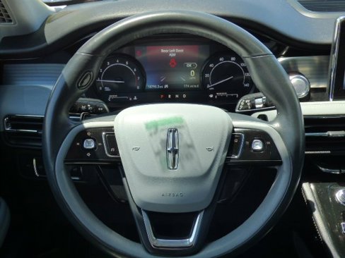 Used 2021 Lincoln Corsair FWD image 4