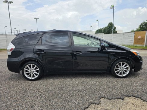 Used 2012 Toyota Prius V Two image 2
