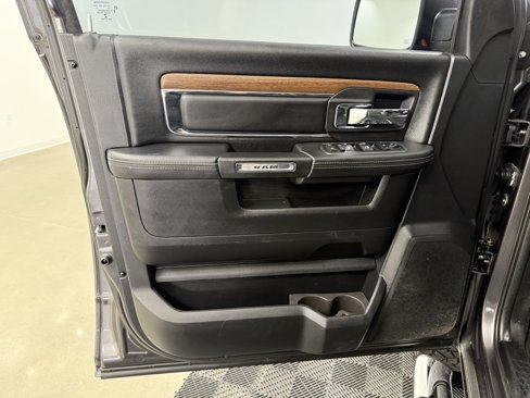 Used 2015 RAM 1500 Laramie w/ Convenience Group image 12