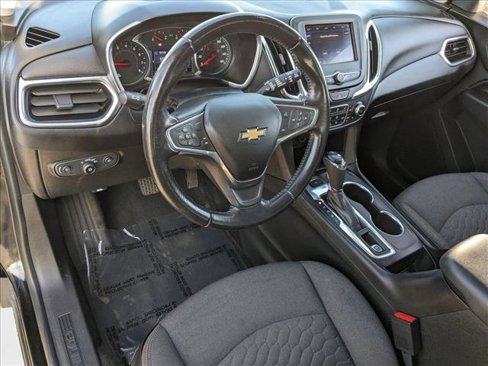 Used 2020 Chevrolet Equinox LT w/ Driver Convenience Package image 10
