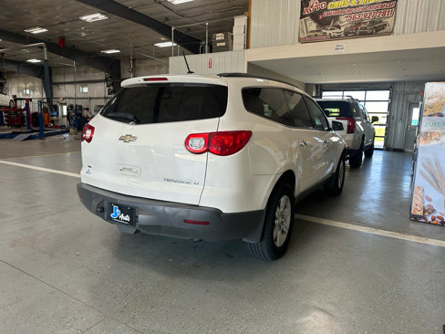 Used 2011 Chevrolet Traverse LT w/ Personal Connectivity Package image 4