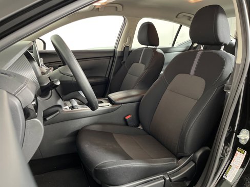 Used 2023 Nissan Sentra SV image 4