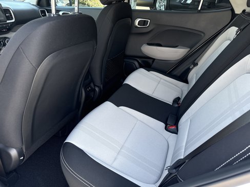 New 2025 Hyundai Venue SEL image 13