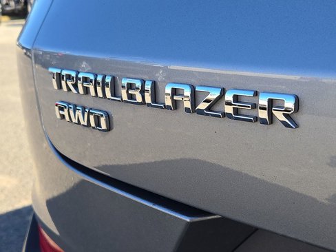Used 2023 Chevrolet TrailBlazer LT w/ Convenience Package image 34