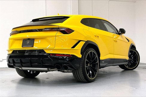 Used 2024 Lamborghini Urus S image 4