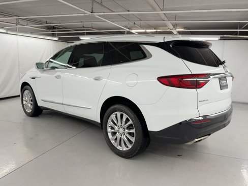 Used 2018 Buick Enclave Premium image 3