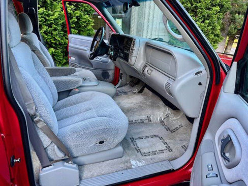 Used 1999 Chevrolet Suburban 4WD w/ Preferred Equipment Group 2 image 22