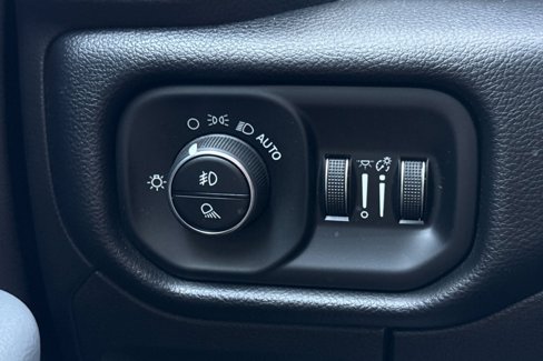 Used 2019 RAM 1500 Big Horn image 35