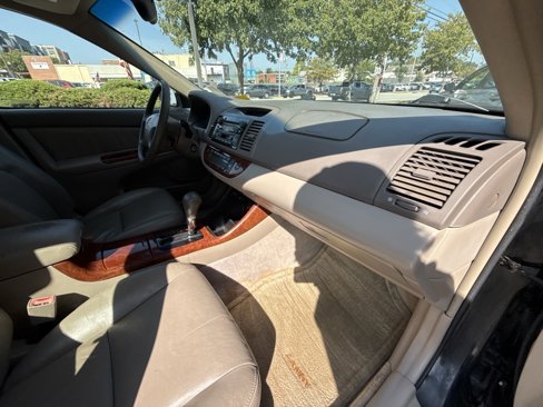 Used 2003 Toyota Camry XLE image 42