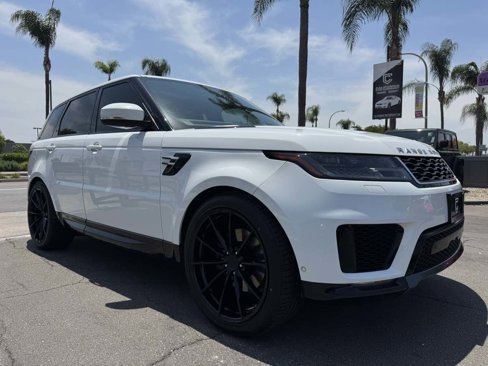 Used 2020 Land Rover Range Rover Sport HSE image 9