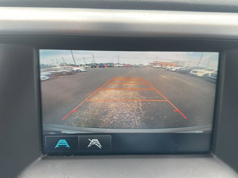 Used 2017 GMC Acadia SLE w/ Driver Alert Package I image 10