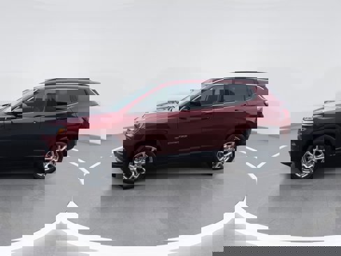Used 2022 Jeep Compass Latitude image 10